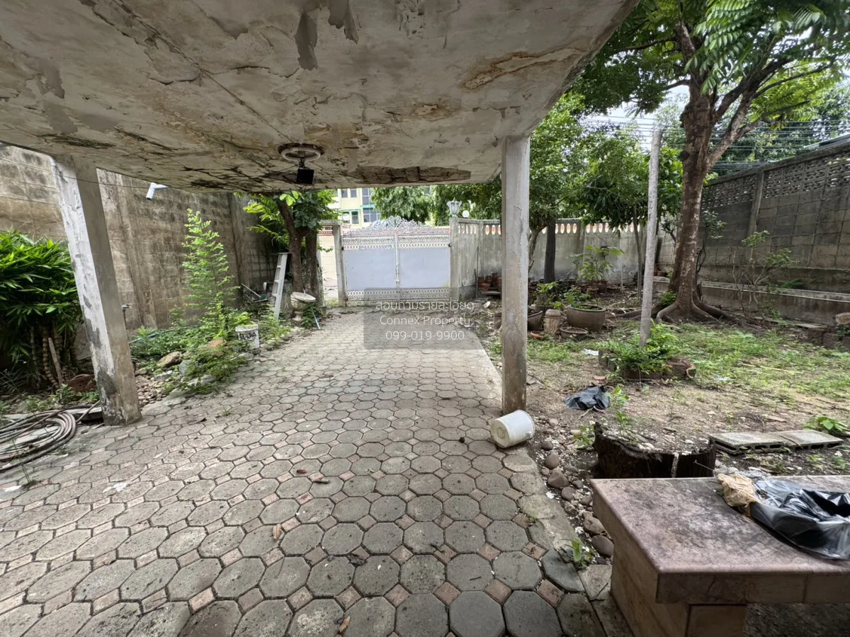 ขายบ้านพร้อมที่ดิน  105 ตรว.  ย่านตลิ่งชัน ใกล้ทางพิเศษประจิมรัถย