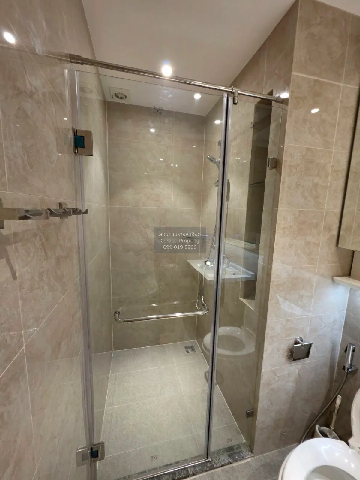 For Rent Condo , Regal Sathon - Naradhiwas , BTS-Chong Nonsi , Th