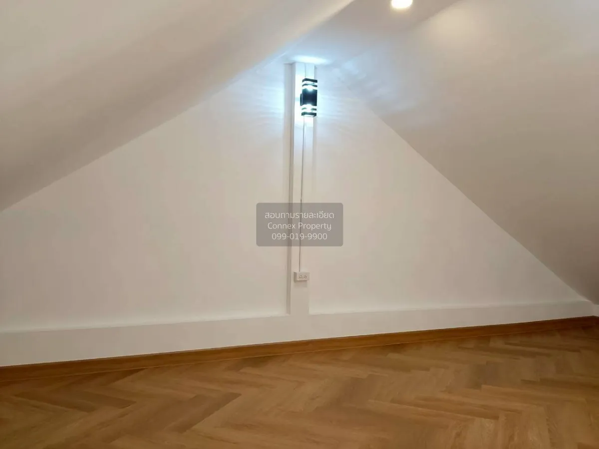 For Sale Tho Rukh Navamin 111 , corner unit , wide frontage , new
