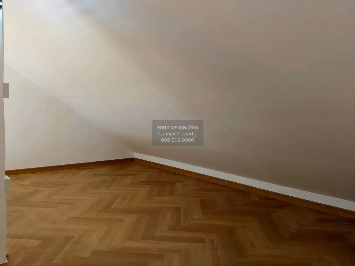 For Sale Tho Rukh Navamin 111 , corner unit , wide frontage , new