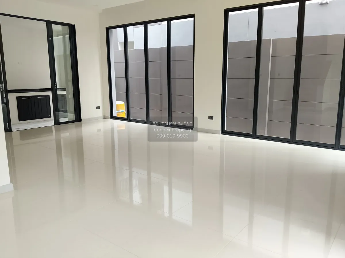 For Rent House , Feel Town Lat Phrao 101 , high floor , wide fron