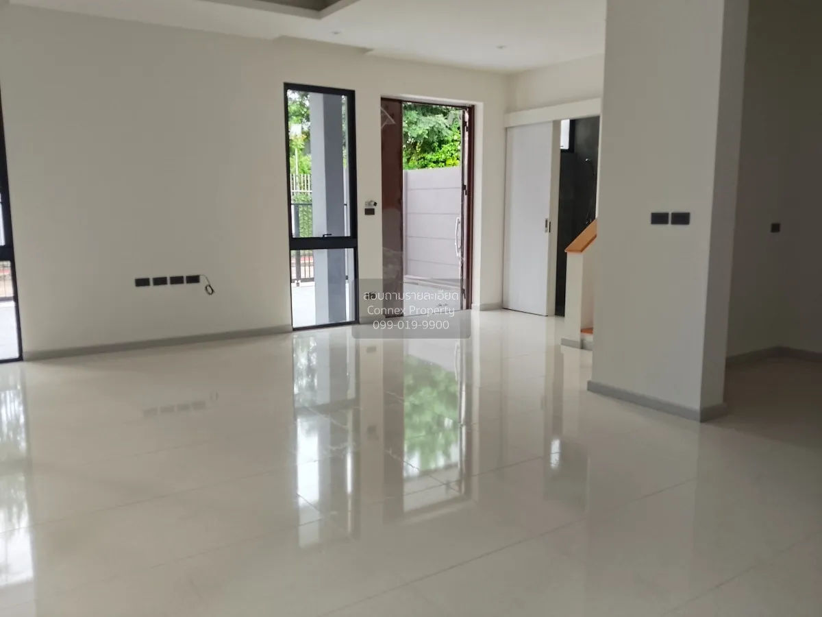 For Rent House , Feel Town Lat Phrao 101 , high floor , wide fron