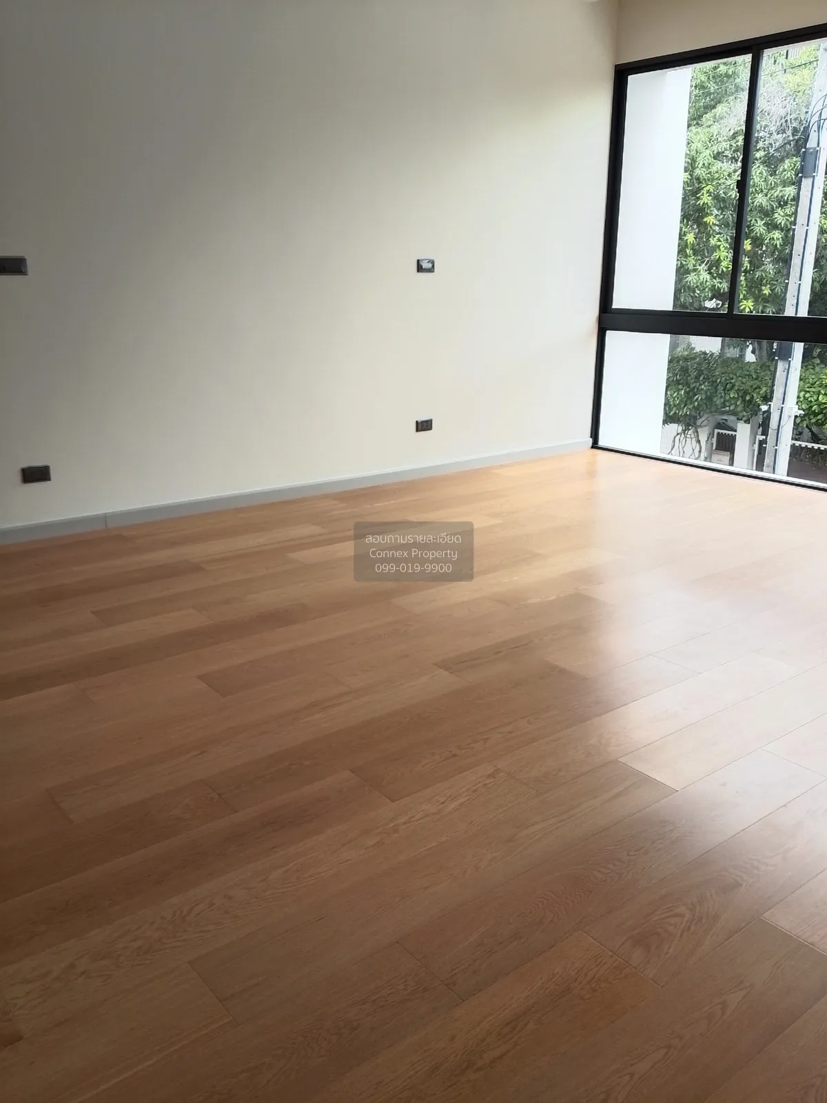 For Rent House , Feel Town Lat Phrao 101 , high floor , wide fron