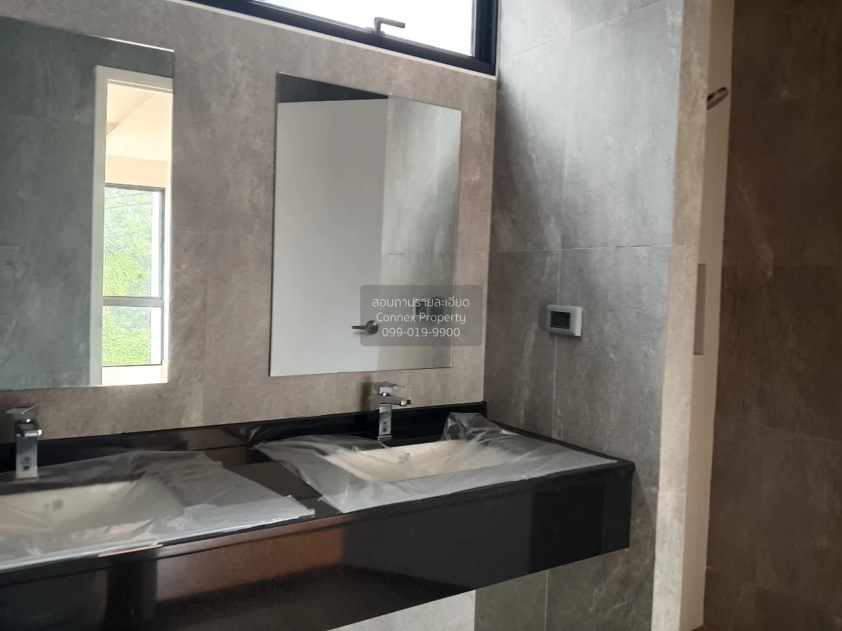 For Rent House , Feel Town Lat Phrao 101 , high floor , wide fron