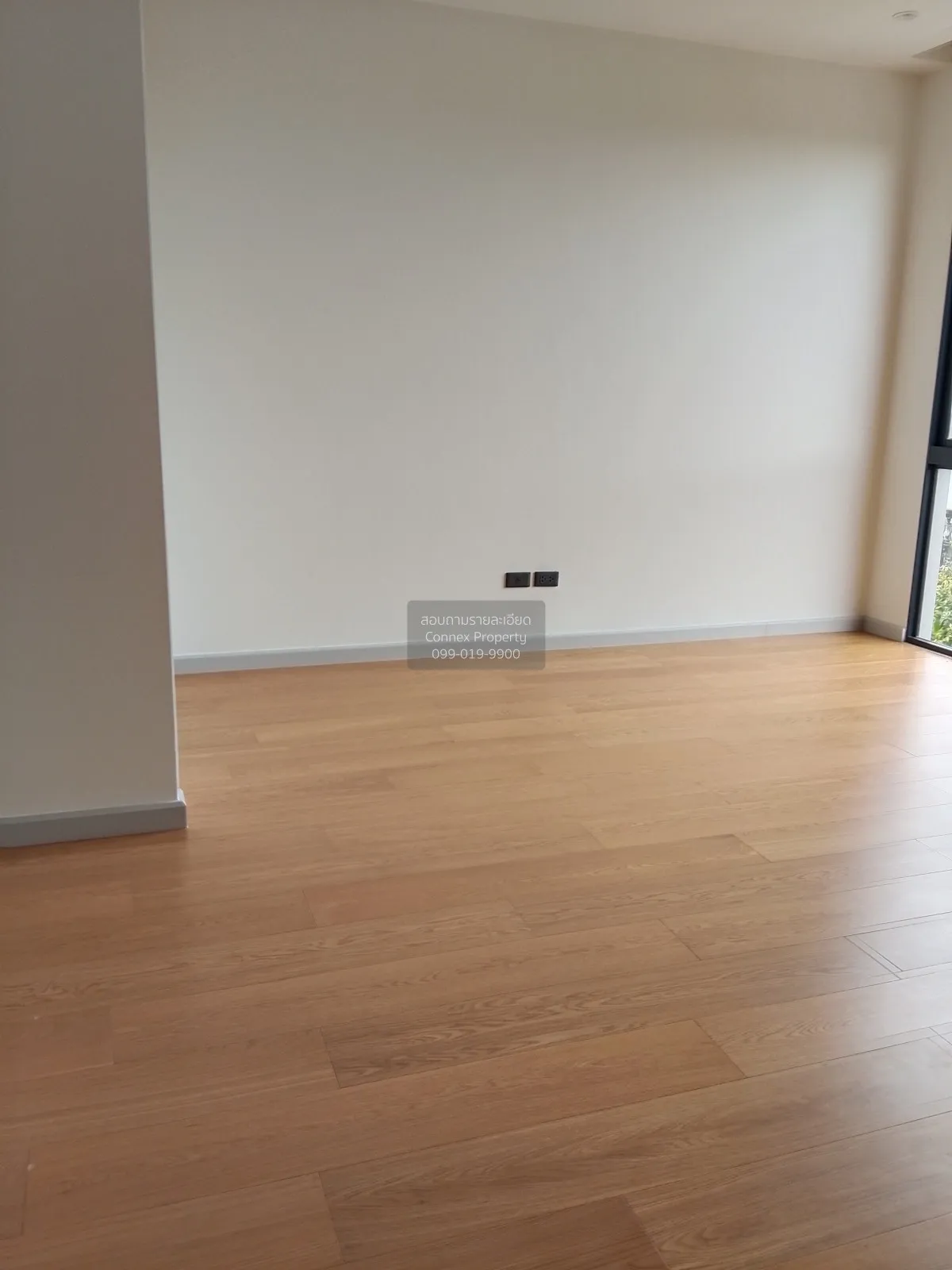 For Rent House , Feel Town Lat Phrao 101 , high floor , wide fron