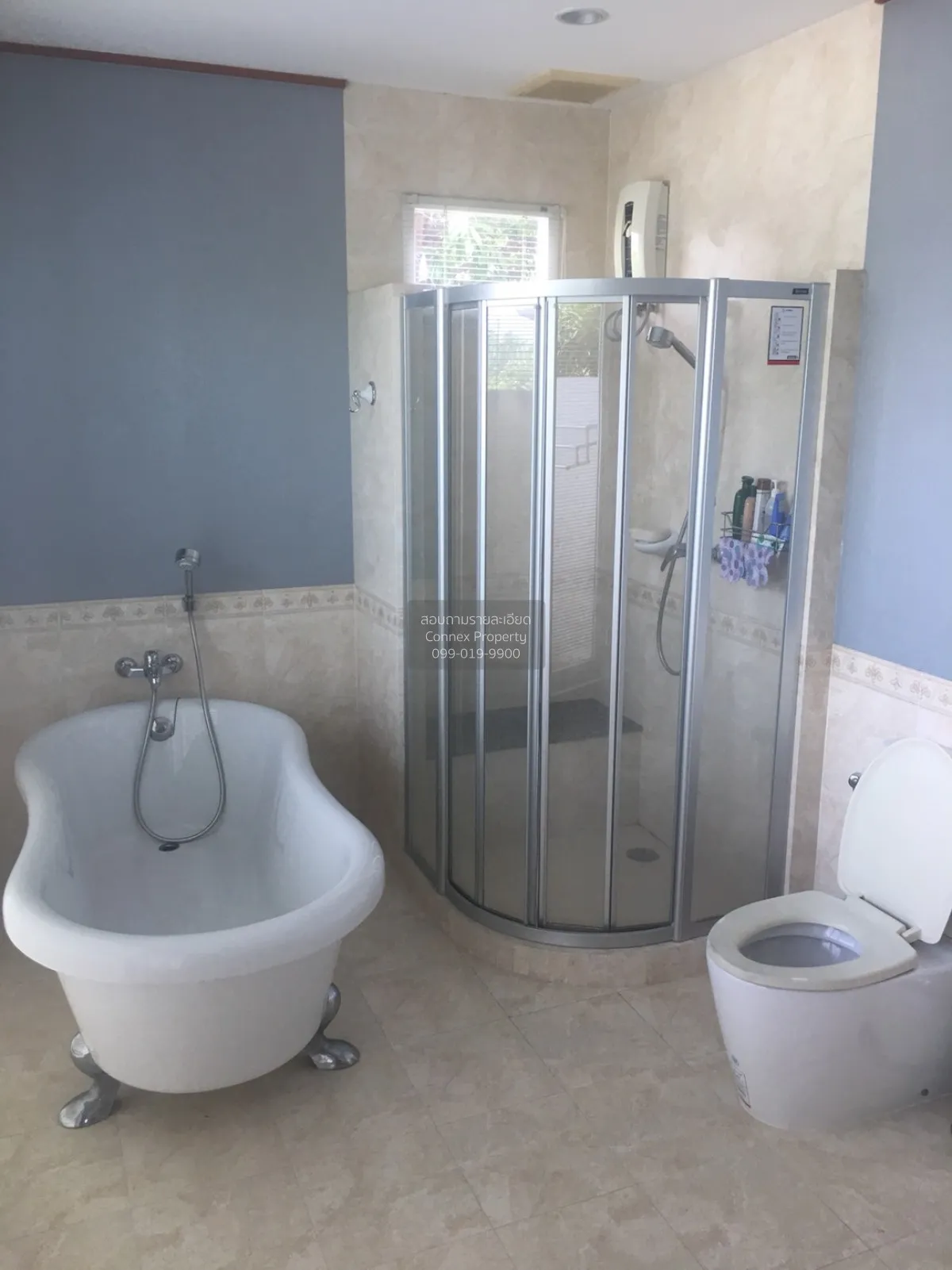 For Sale House , Laddarom Chaiyaphruk-Chaengwattana , wide fronta