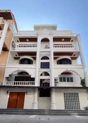 For Rent Commercial building in the heart of Thong Lo Soi 25. , Khlong Tan Nuea , Khlong Toei , Bangkok , CX-165736