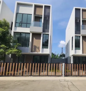ขายบ้าน  นิว คอนเน็กซ์ เฮาส์ ดอนเมือง ชั้นสูง หน้ากว้าง SRT-หลักหก (มหาวิทยาลัยรังสิต) สนามบิน เขต ดอนเมือง กรุงเทพ CX-165986