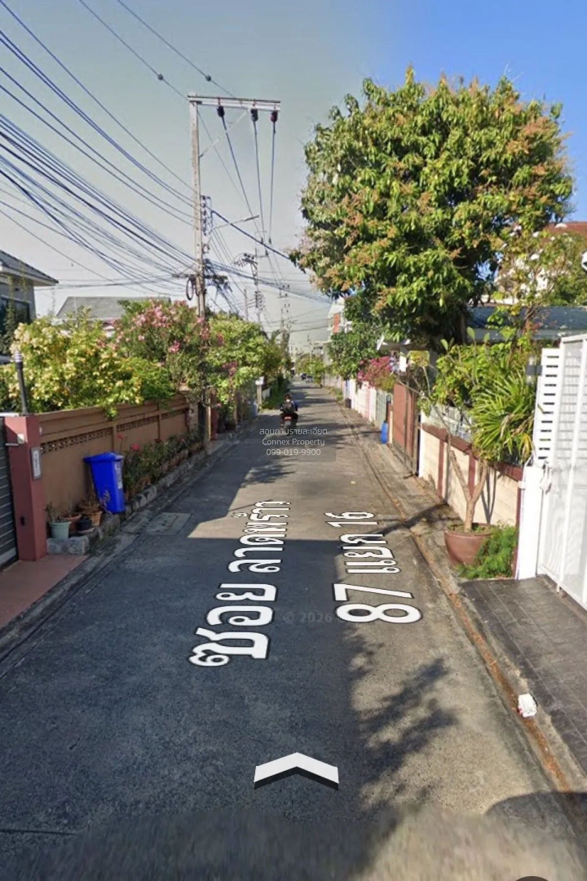 For Sale Baan Mee Chok , corner unit , wide frontage , newly reno