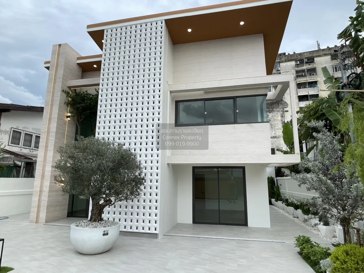 ขายบ้านเดี่ยวโชคชัย4 ที่ดินใหญ่100 ตร.ว. วิวสวย ชั้นสูง หน้ากว้าง 1