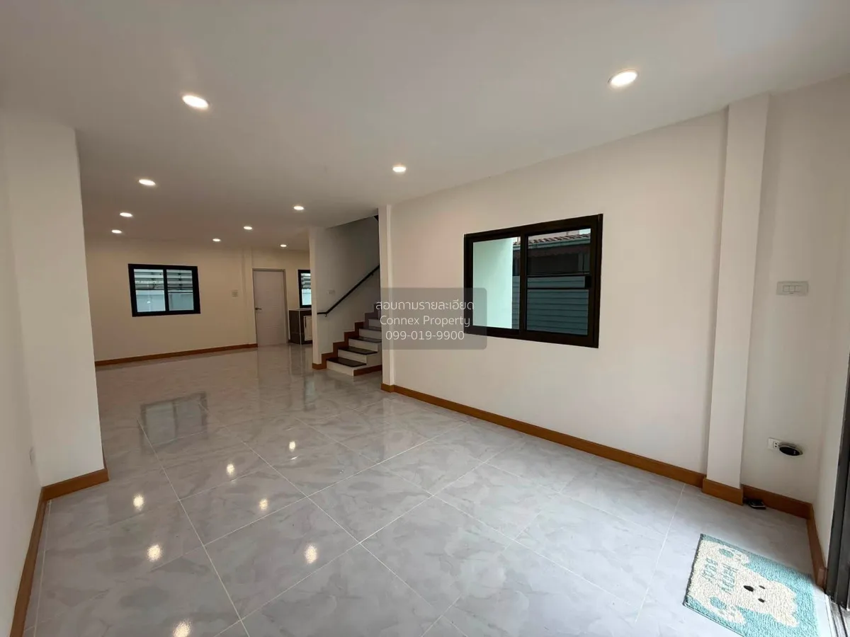 For Sale Townhouse/Townhome  , Suan Luang Ville 6 , Dok Mai , Pra 2