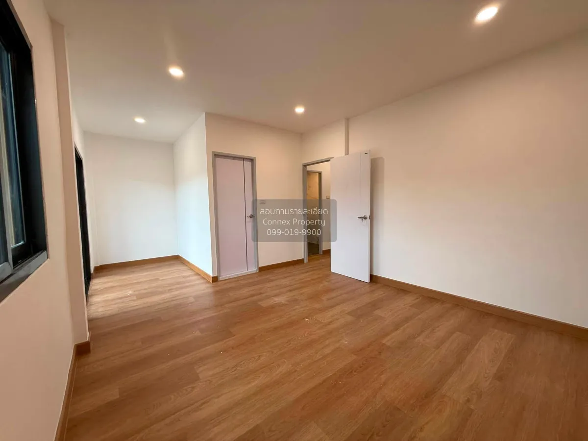 For Sale Townhouse/Townhome  , Suan Luang Ville 6 , Dok Mai , Pra