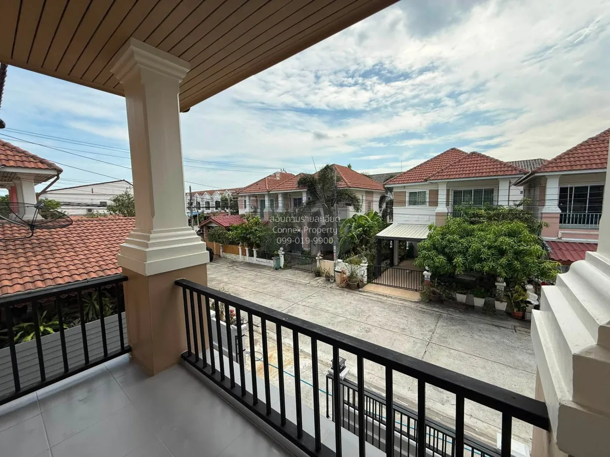 For Sale Townhouse/Townhome  , Suan Luang Ville 6 , Dok Mai , Pra