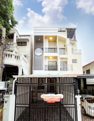For Sale Freedom , high floor , wide frontage , newly renovated , Khlong Kum , Bung Kum , Bangkok , CX-166628