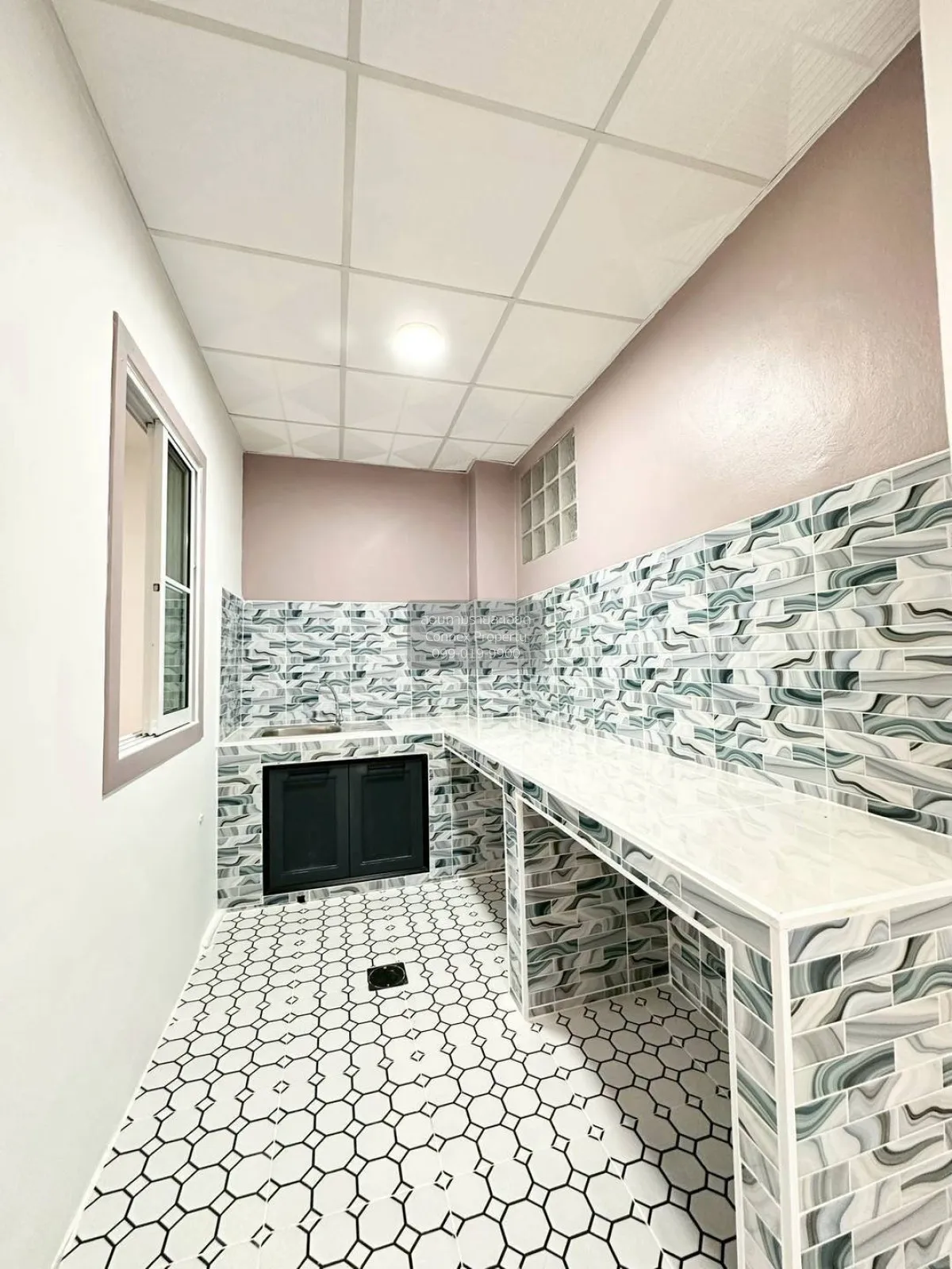 For Sale Townhouse/Townhome  , Baan Nanthicha 3/8 , corner unit ,