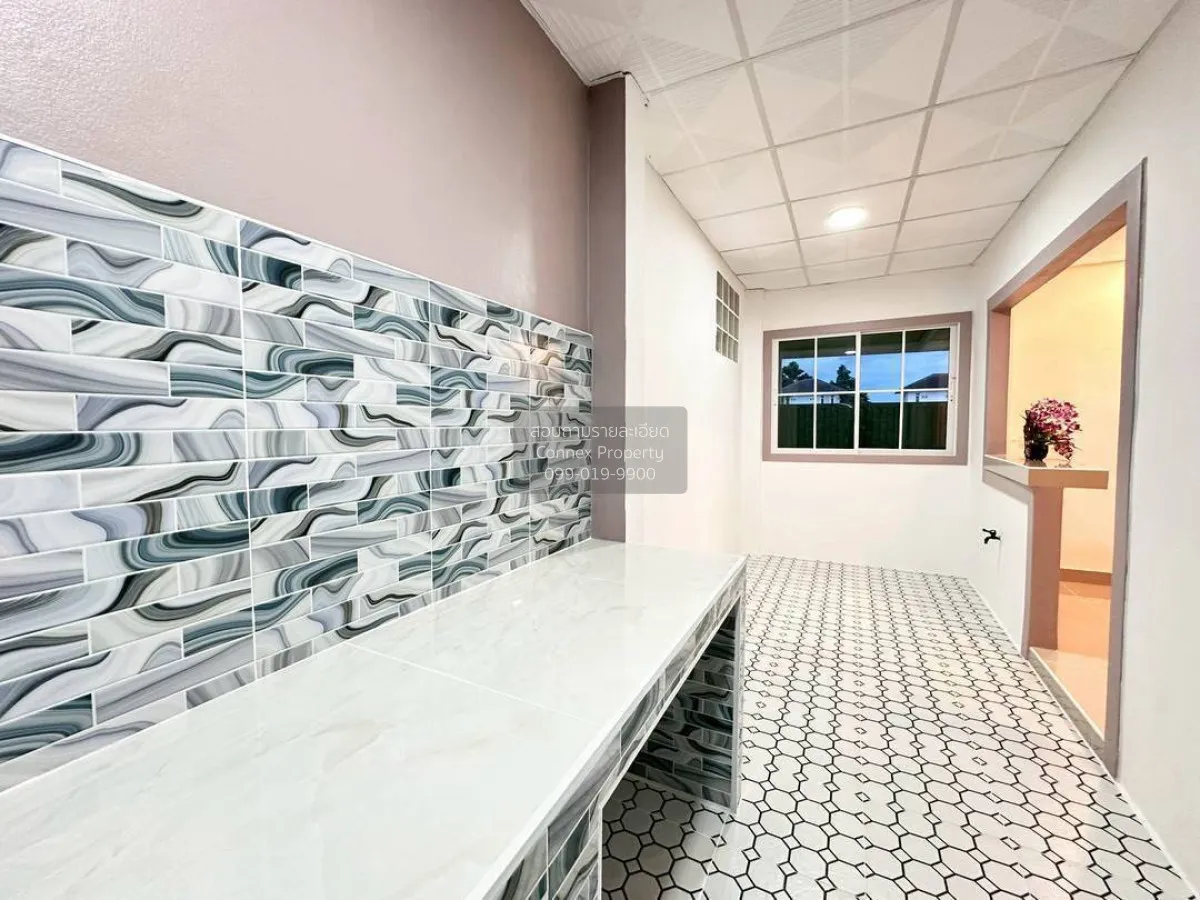 For Sale Townhouse/Townhome  , Baan Nanthicha 3/8 , corner unit ,