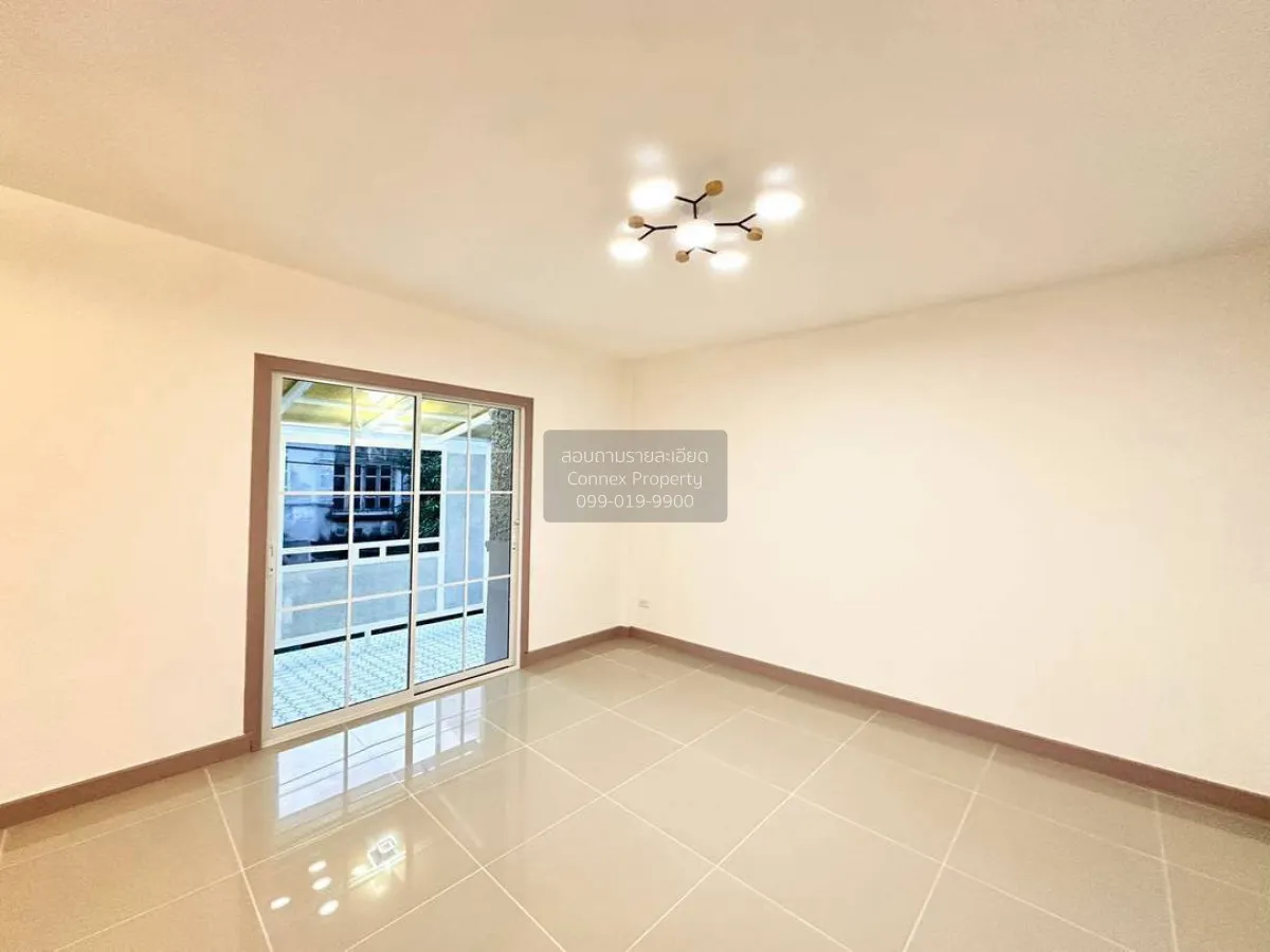 For Sale Townhouse/Townhome  , Baan Nanthicha 3/8 , corner unit ,