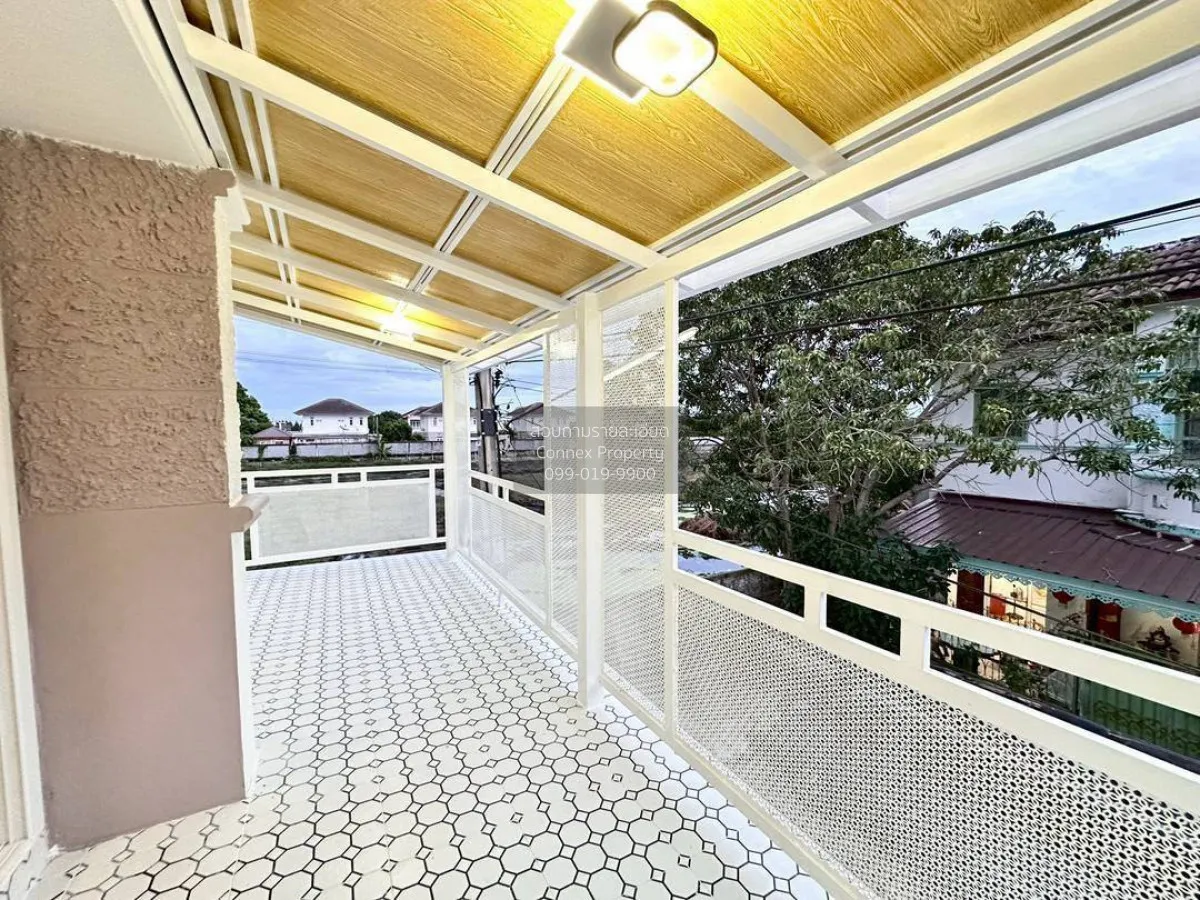 For Sale Townhouse/Townhome  , Baan Nanthicha 3/8 , corner unit ,