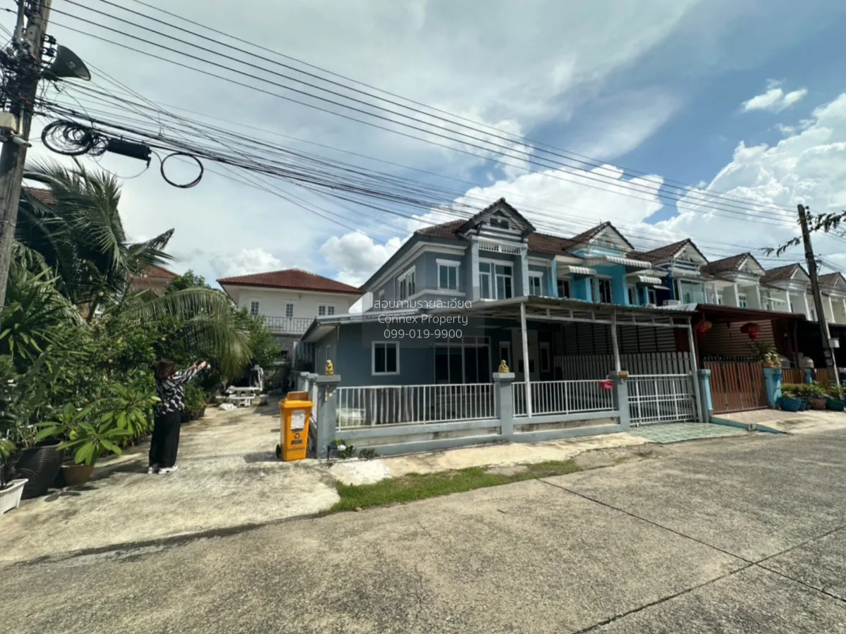 For Sale Townhouse/Townhome  , Piyawararom Klong 4 , Bueng Yitho  2