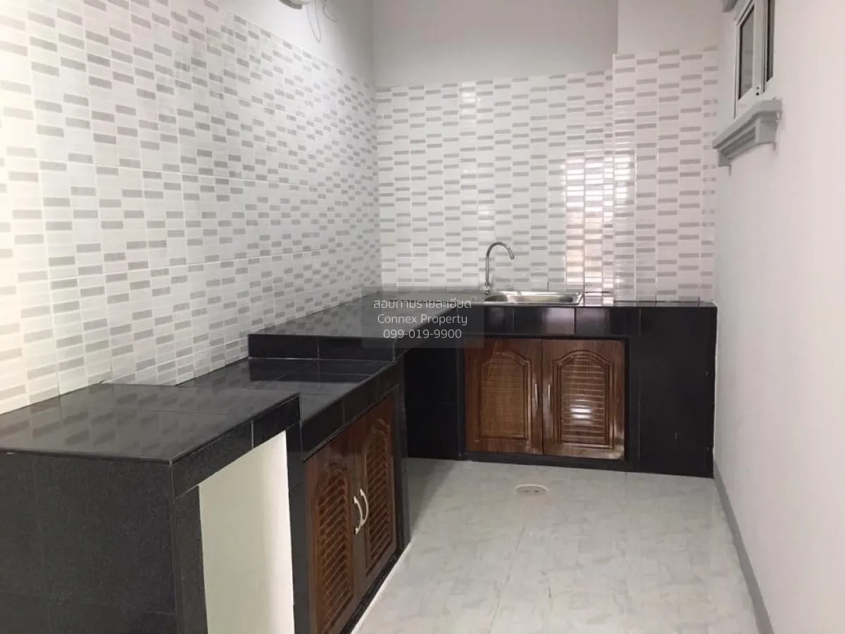 For Sale Townhouse/Townhome  , Piyawararom Klong 4 , Bueng Yitho 