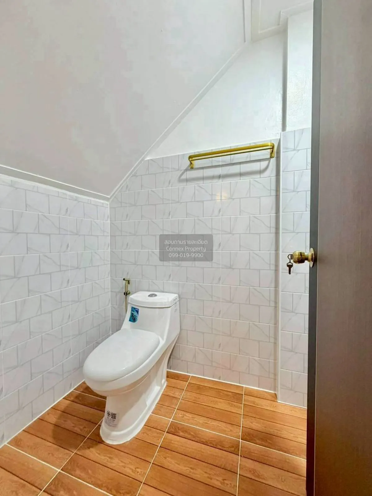 For Sale Townhouse/Townhome  , Baan Buathong 4 Baan Kluay-Sai Noi