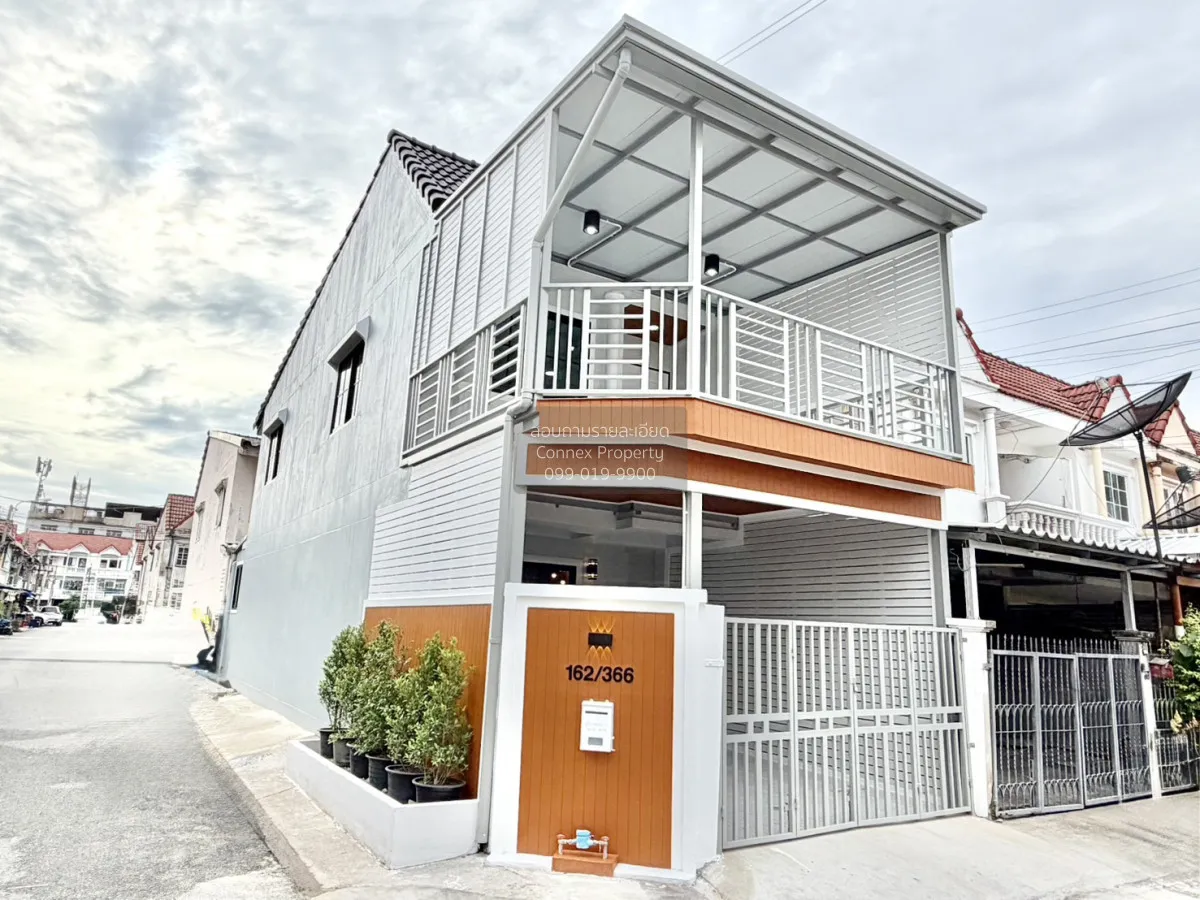 For Sale Townhouse/Townhome  , Por. Pasuk Nives , newly renovated 1