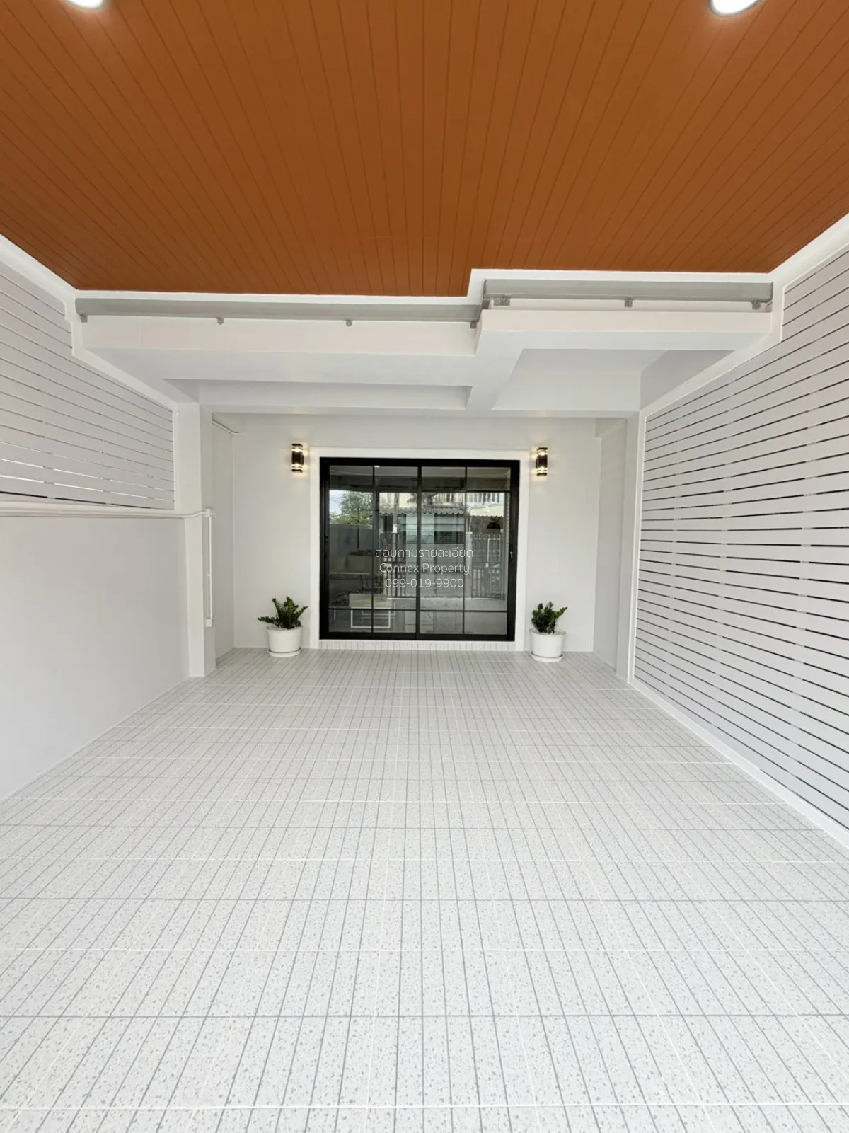 For Sale Townhouse/Townhome  , Por. Pasuk Nives , newly renovated 3