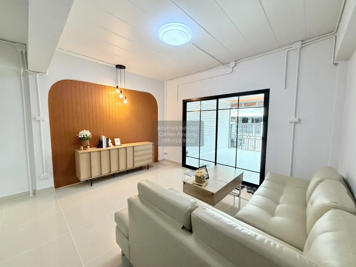 For Sale Townhouse/Townhome  , Por. Pasuk Nives , newly renovated 4