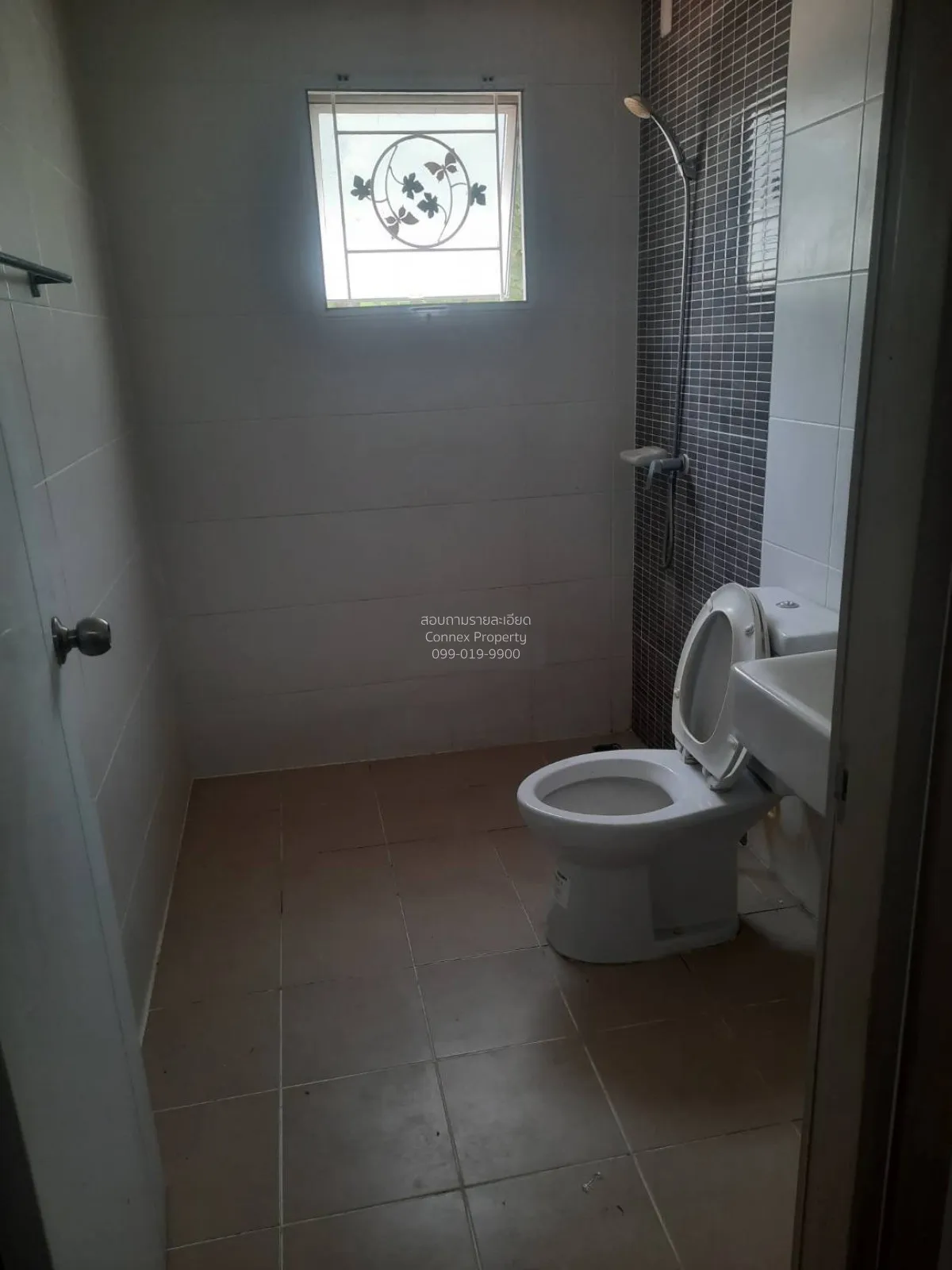 For Sale House , The Essence Chaiyaphruek - Wongwaen , corner uni