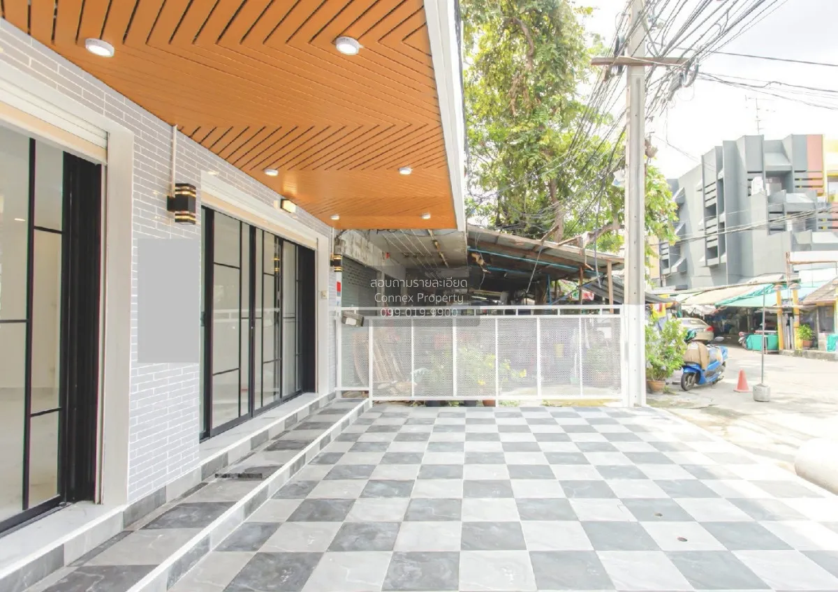 ขายอาคารพาณิชย์ หนมหวาน  ชั้นสูง หน้ากว้าง รีโนเวทใหม่ คลองจั่น เ 3