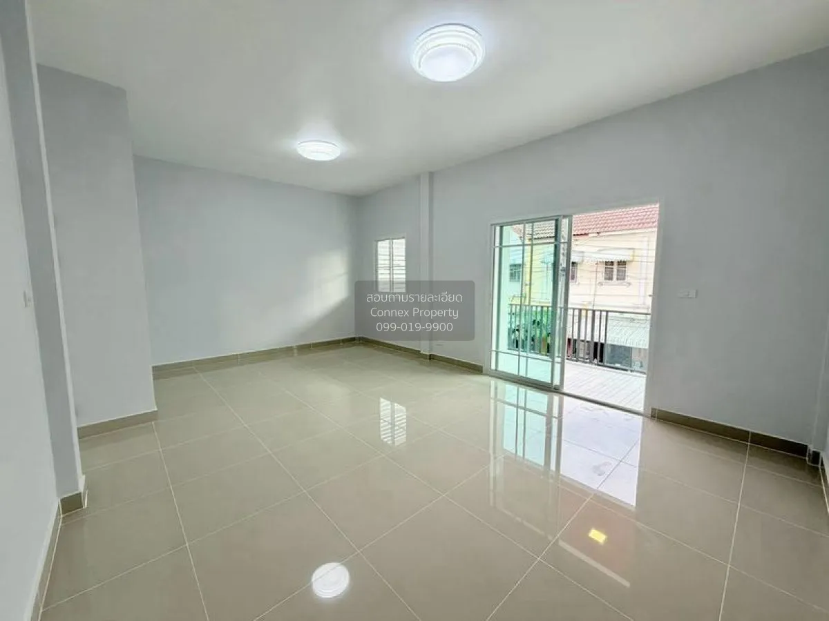 For Sale Townhouse/Townhome  , Baan Piyawararom 1 , newly renovat