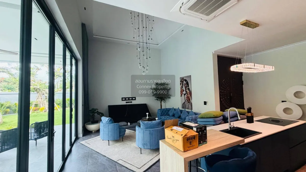 For Rent Newly built luxury house with a swimming pool, Soi Wang 