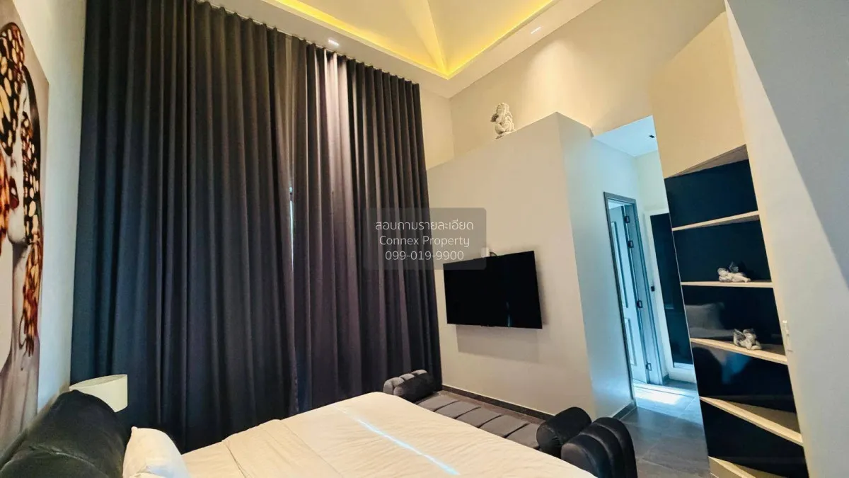 For Rent Newly built luxury house with a swimming pool, Soi Wang 