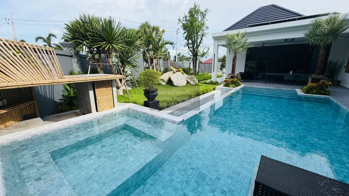 For Rent Newly built luxury house with a swimming pool, Soi Wang 