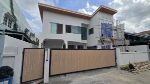 ขายบ้านเดี่ยว 59 ตร.ว บ้านลาดพร้าว ซอย 87 รีโนเวทใหม่ คลองเจ้าคุณสิงห์ เขต วังทองหลาง กรุงเทพ CX-167202