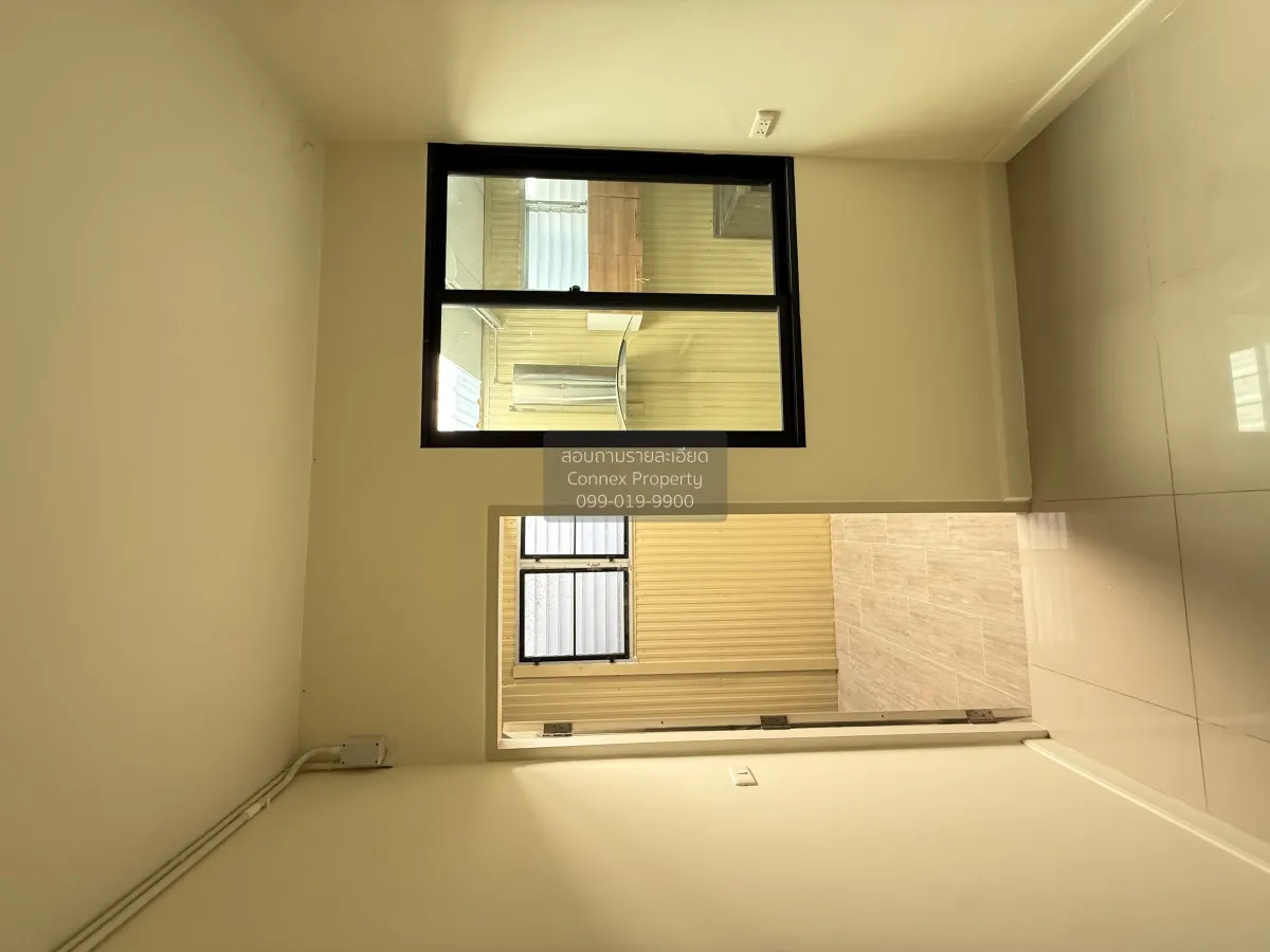For Sale House , Lake View Park Wongwaen - Bangna , Dok Mai , Pra