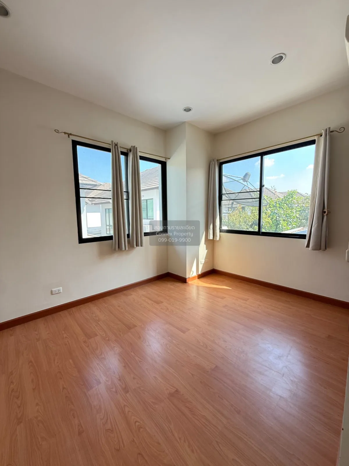 For Sale House , Lake View Park Wongwaen - Bangna , Dok Mai , Pra
