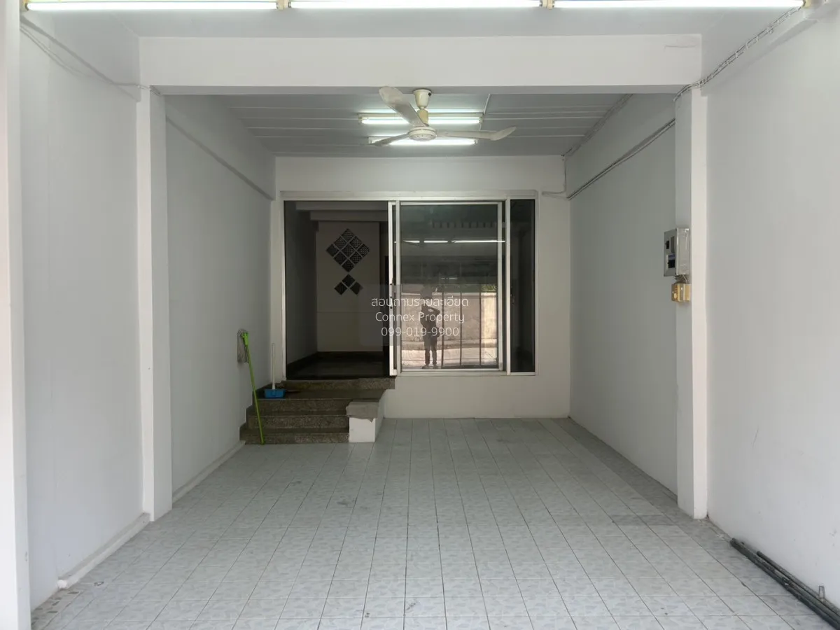 For Sale Townhouse/Townhome  , Buathongthani , wide frontage , Ba 3