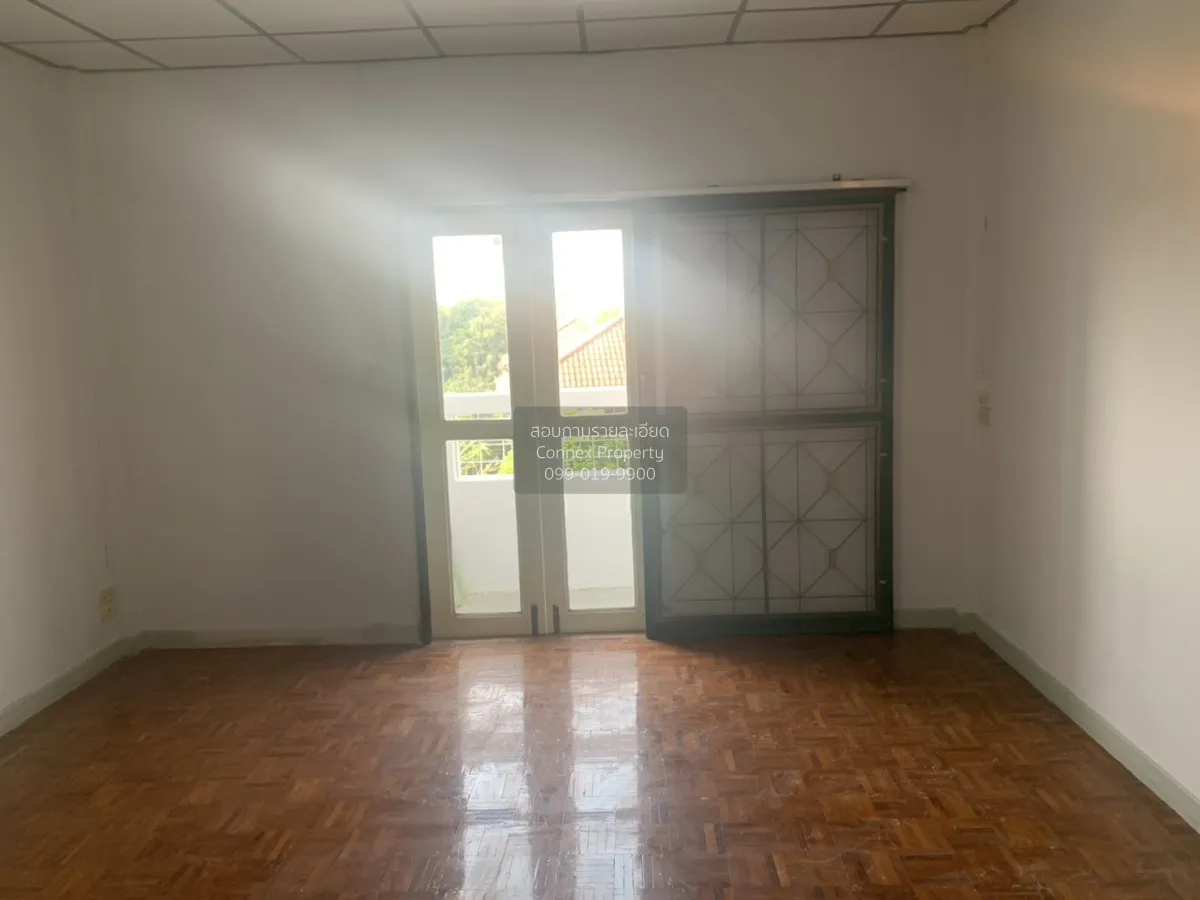For Sale Townhouse/Townhome  , Buathongthani , wide frontage , Ba