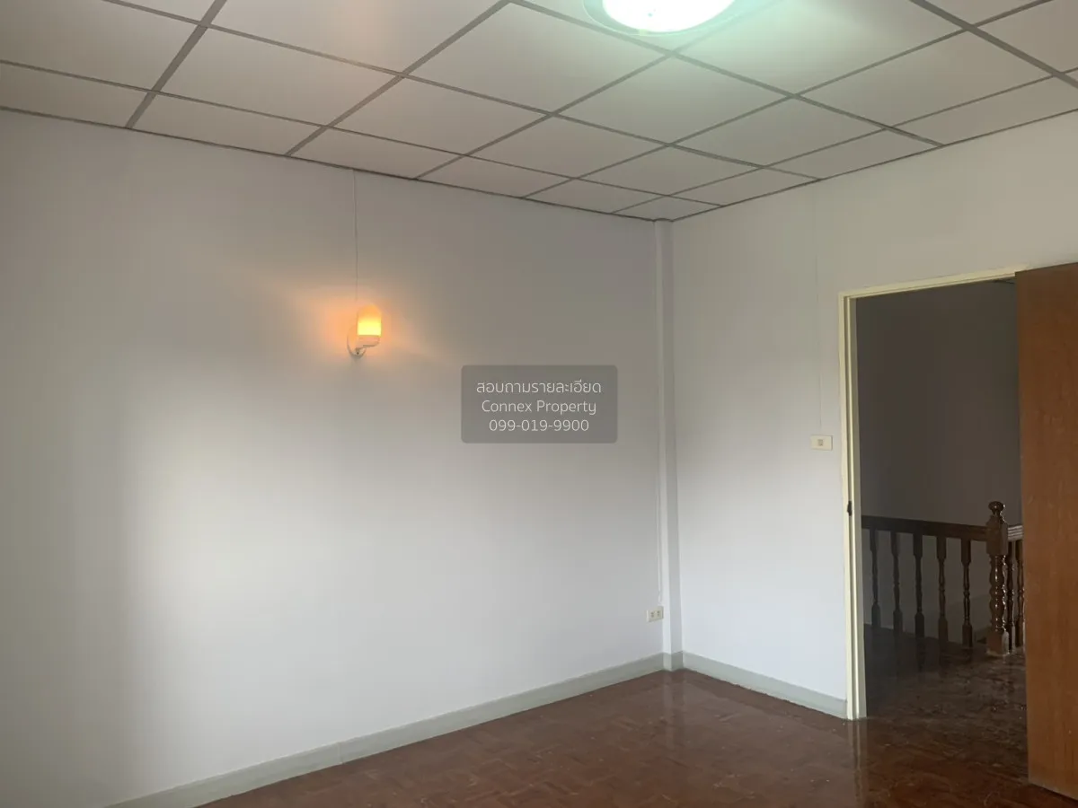 For Sale Townhouse/Townhome  , Buathongthani , wide frontage , Ba