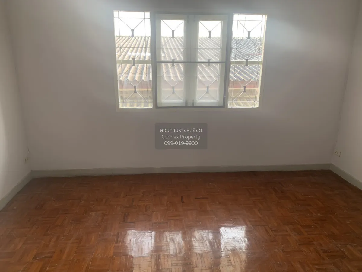For Sale Townhouse/Townhome  , Buathongthani , wide frontage , Ba