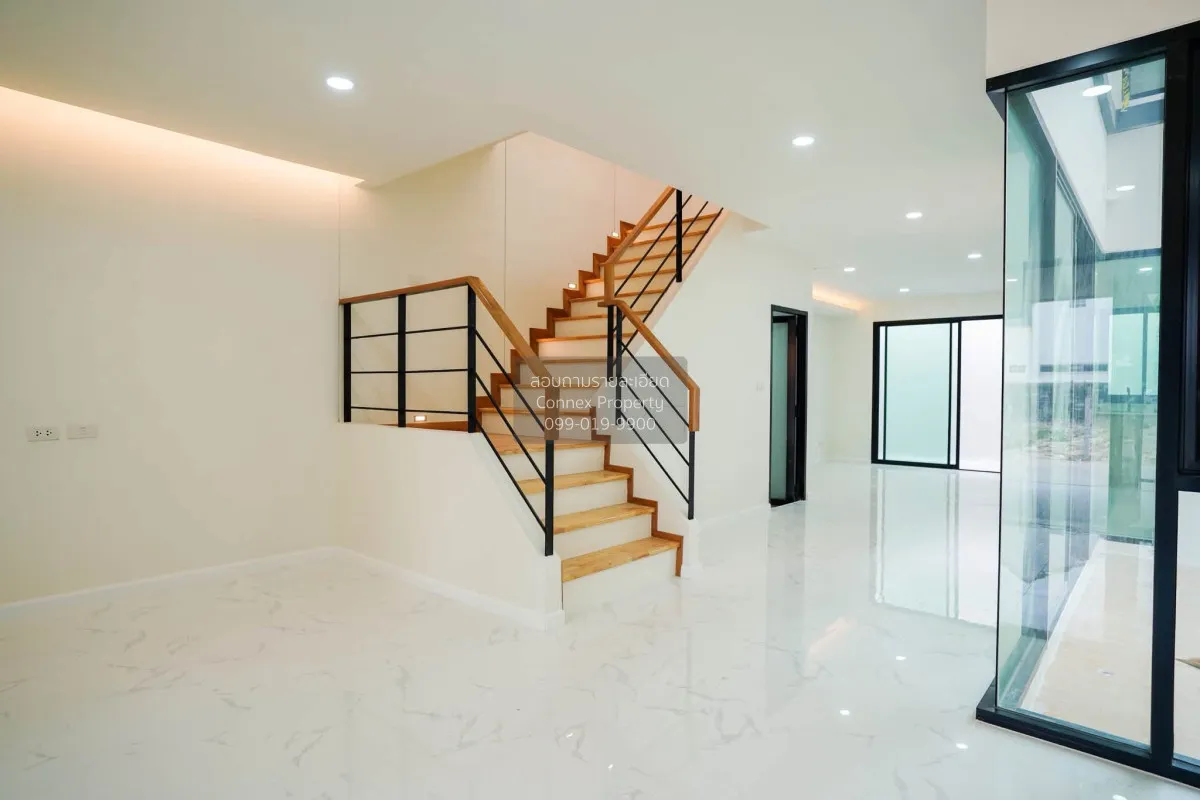 ขายแรร์ไอเทม บ้านแฝด อุดมสุข! สเปซบ้านเดี่ยว 199 ตร.ม.  หน้ากว้าง 2