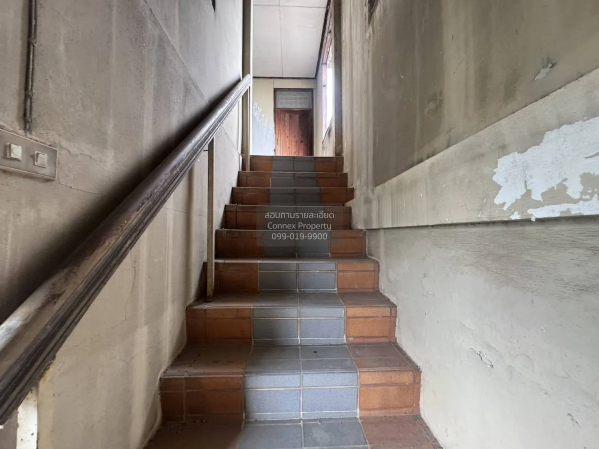 For Sale 4.5 - storey shophouse 11 square wa Thonburi Bangkok. , 