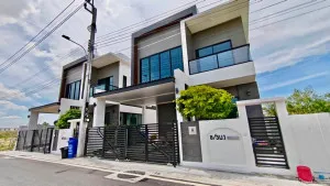 For Rent Fully furnished house close to Suvarnabhumi Airport, Mega Bangna / IKEA , Bang Phli Yai , Bang Phli , Samut Prakarn , CX-168039