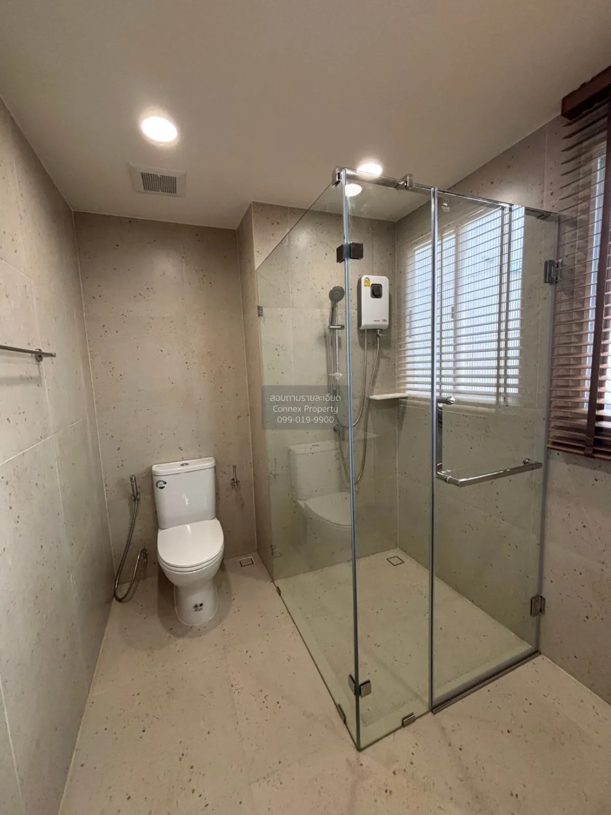For Rent Townhouse/Townhome  , Nue Verse Krungthep Kreetha , Thap