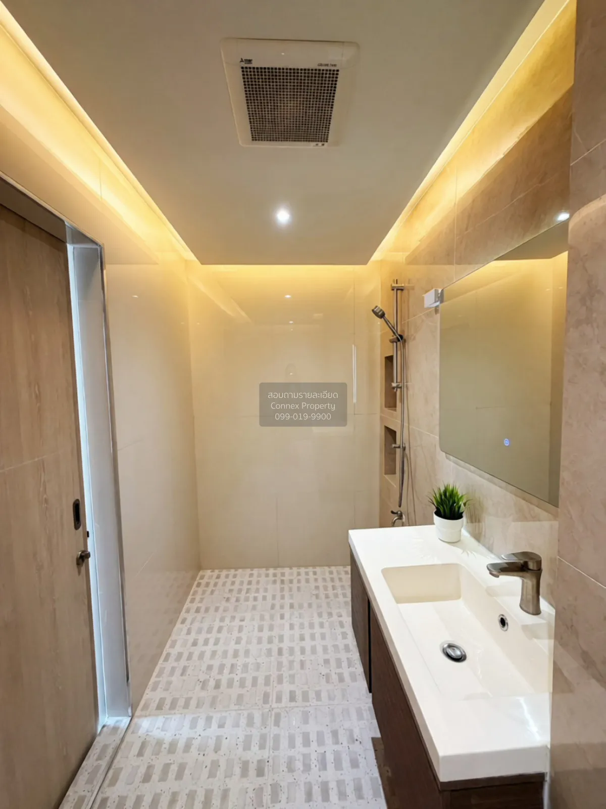 For Sale 2-Storey Townhome, Lat Phrao 71 (Sangkhom Songkhro 14) ,