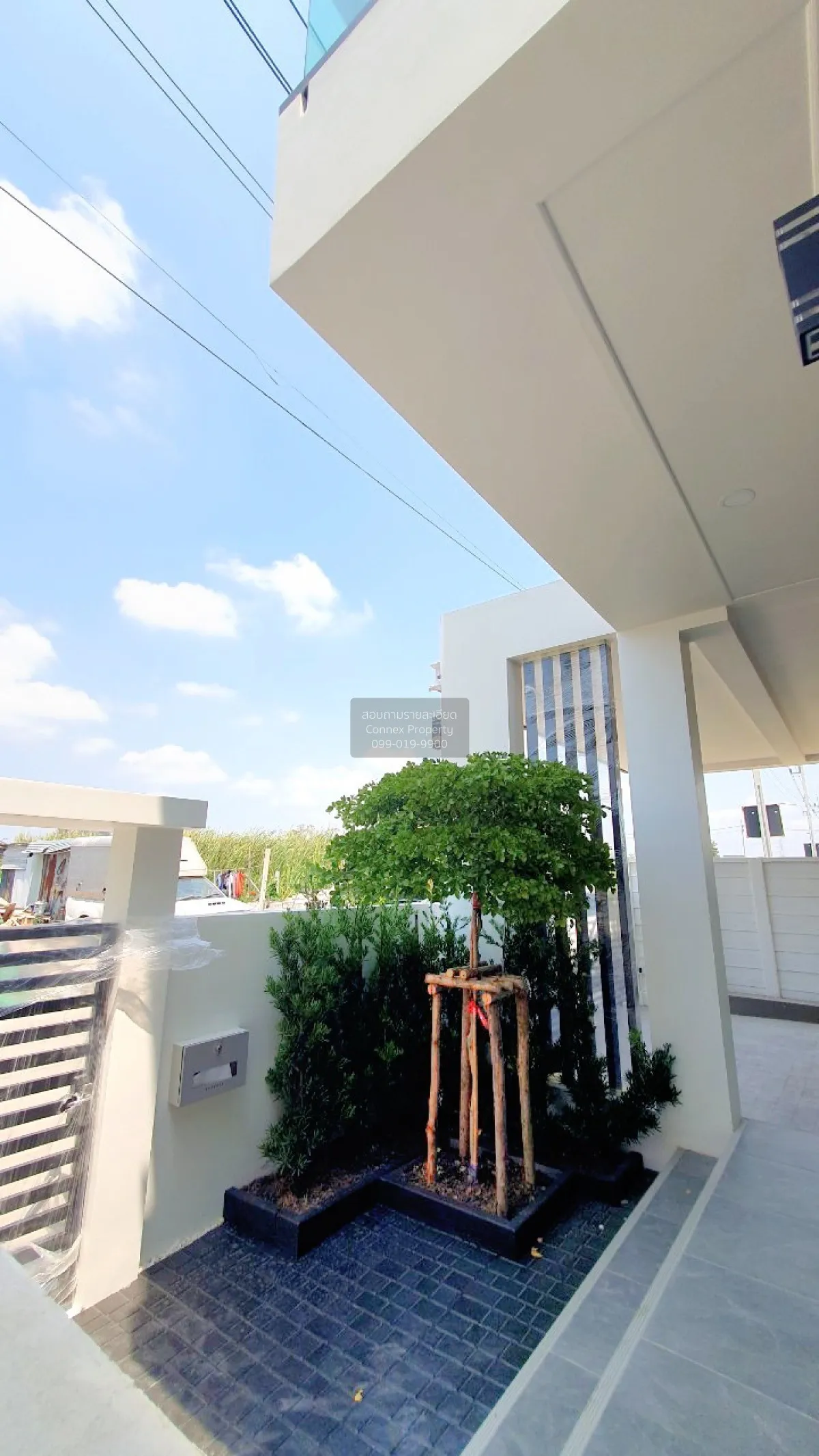 ขายบ้าน  เอเรน เอ็กซ์ บางนา ชั้นสูง ห้องมุม รีโนเวทใหม่ บางพลีใหญ