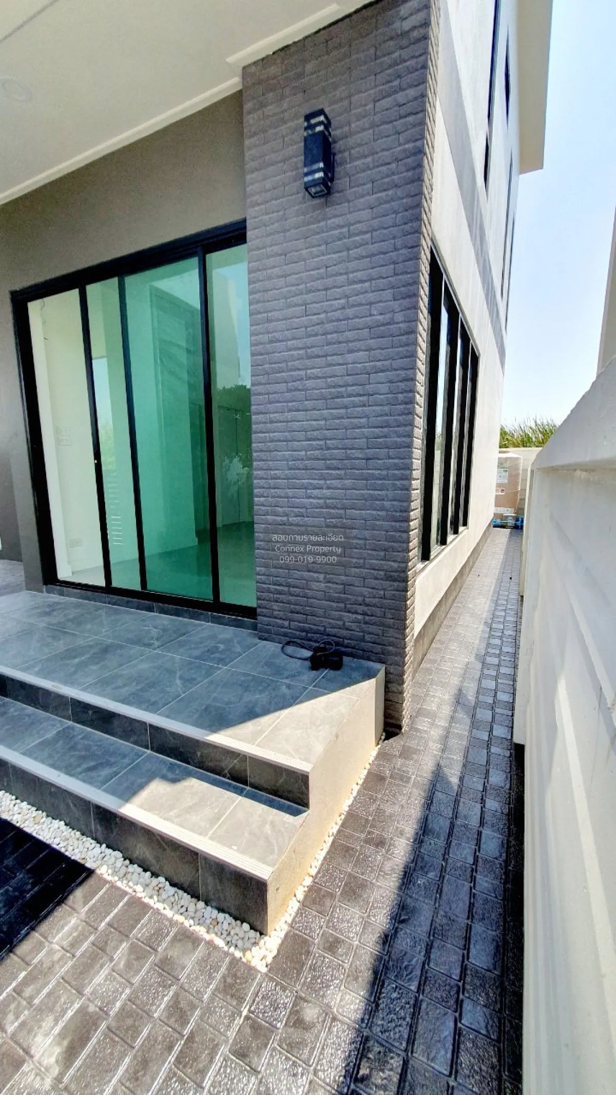 ขายบ้าน  เอเรน เอ็กซ์ บางนา ชั้นสูง ห้องมุม รีโนเวทใหม่ บางพลีใหญ