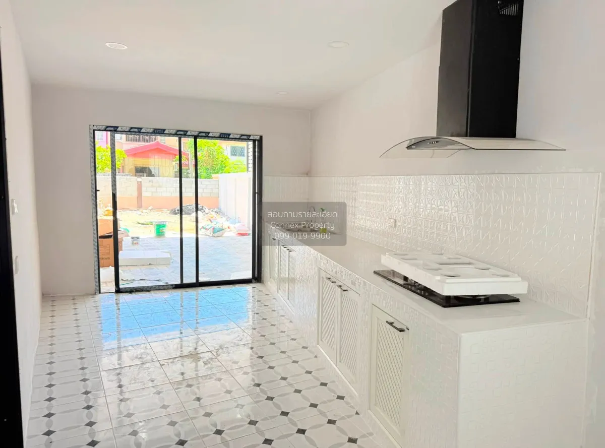 For Sale Townhouse/Townhome  , Baan Ngamcharoen 1 Pattaya , Nong 