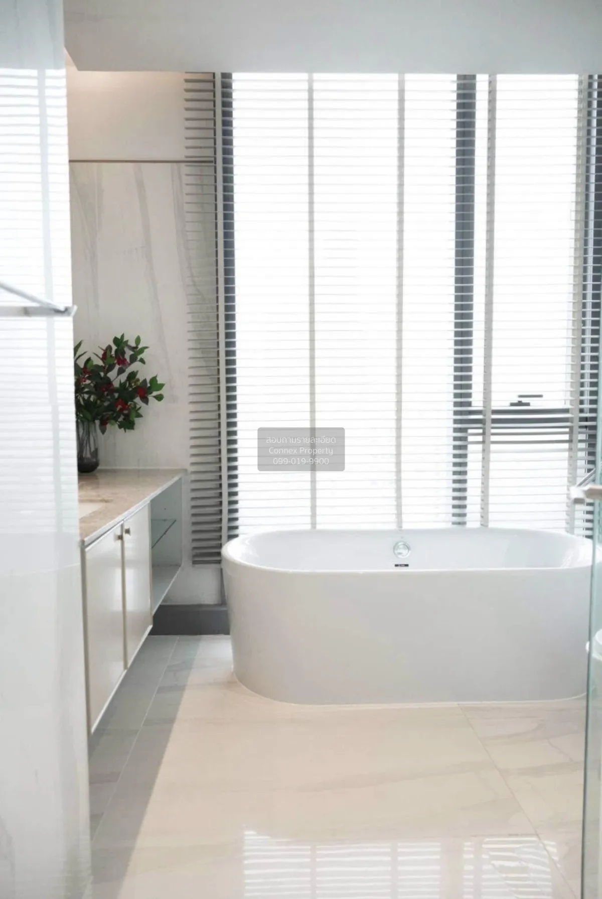 For Rent Condo , Kraam Sukhumvit 26 , high floor , BTS-Phrom Phon